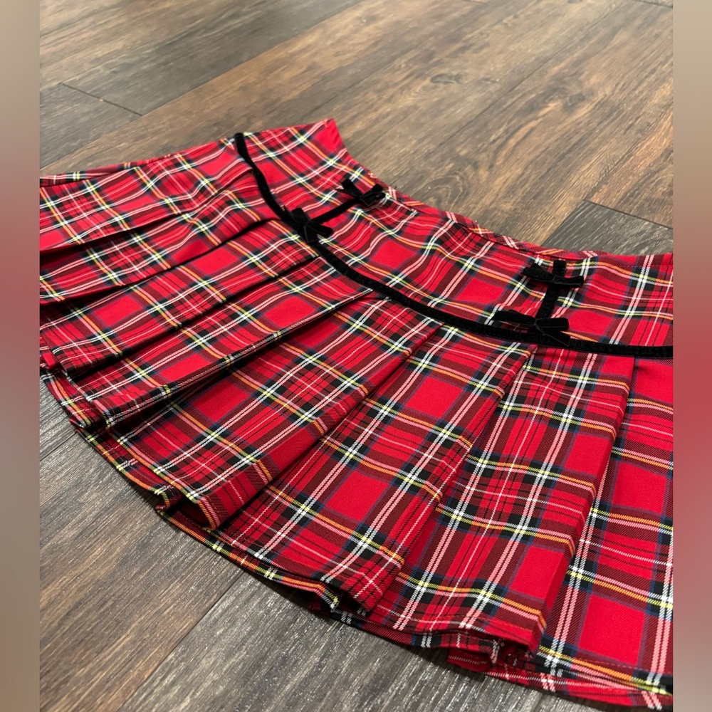 Social Collison Plaid Pleated Skirt with bows Size M